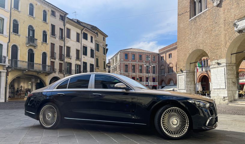 Mercedes Mybach – Auto Noleggio Aeroporto Canova o Stazione F.F.S.S. Treviso